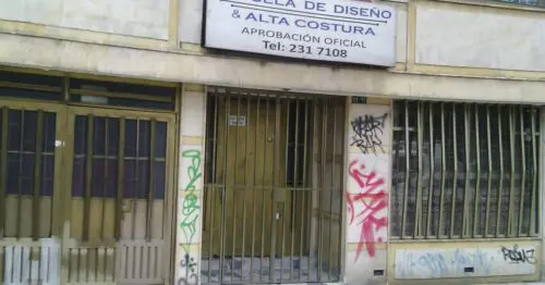 ESCUELA DE DISENO Y ALTA COSTURA DIANA TORRES ESCUELA DE DISENO Y ALTA COSTURA DIANA TORRES